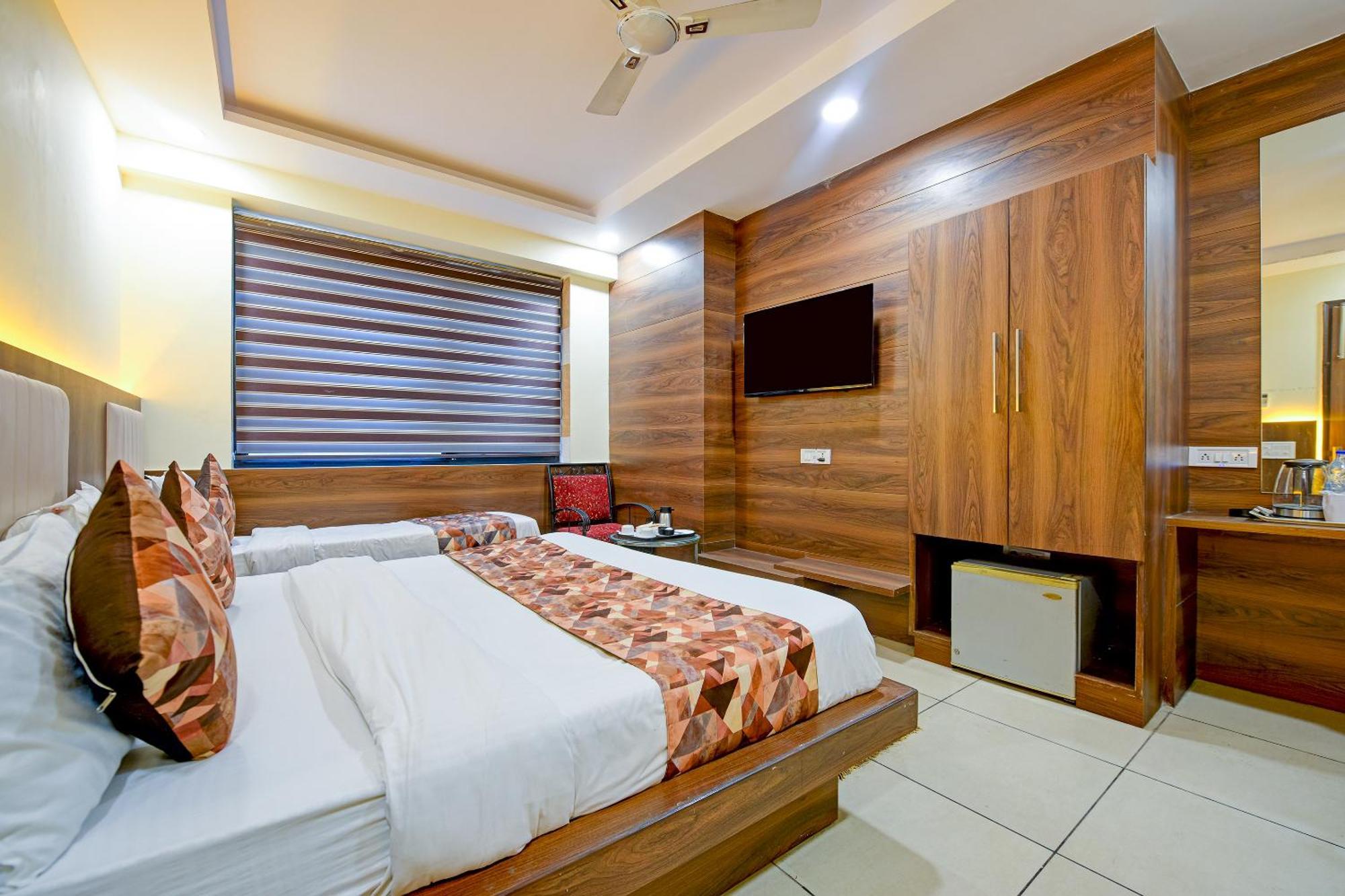 Hotel Le Grand - Walk-In From Rk Ashram Metro Station New Delhi Eksteriør bilde