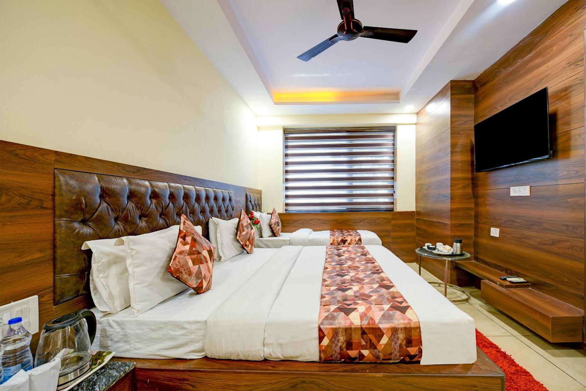 Hotel Le Grand - Walk-In From Rk Ashram Metro Station New Delhi Eksteriør bilde