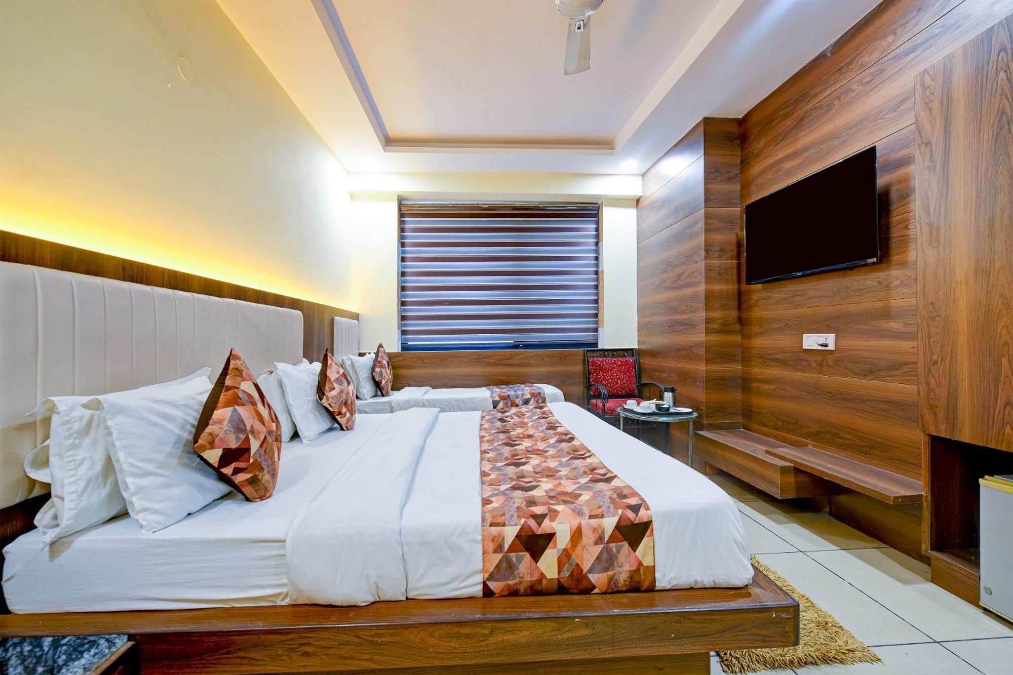 Hotel Le Grand - Walk-In From Rk Ashram Metro Station New Delhi Eksteriør bilde